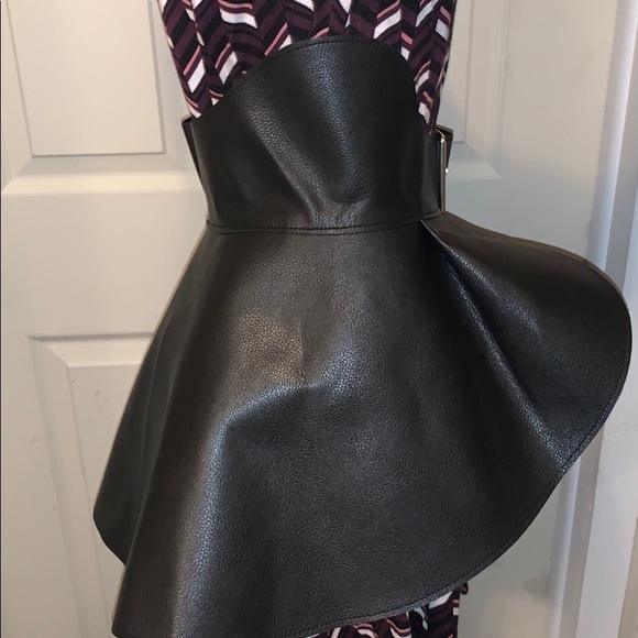Statement peplum skirt belt - Picture 2 of 3